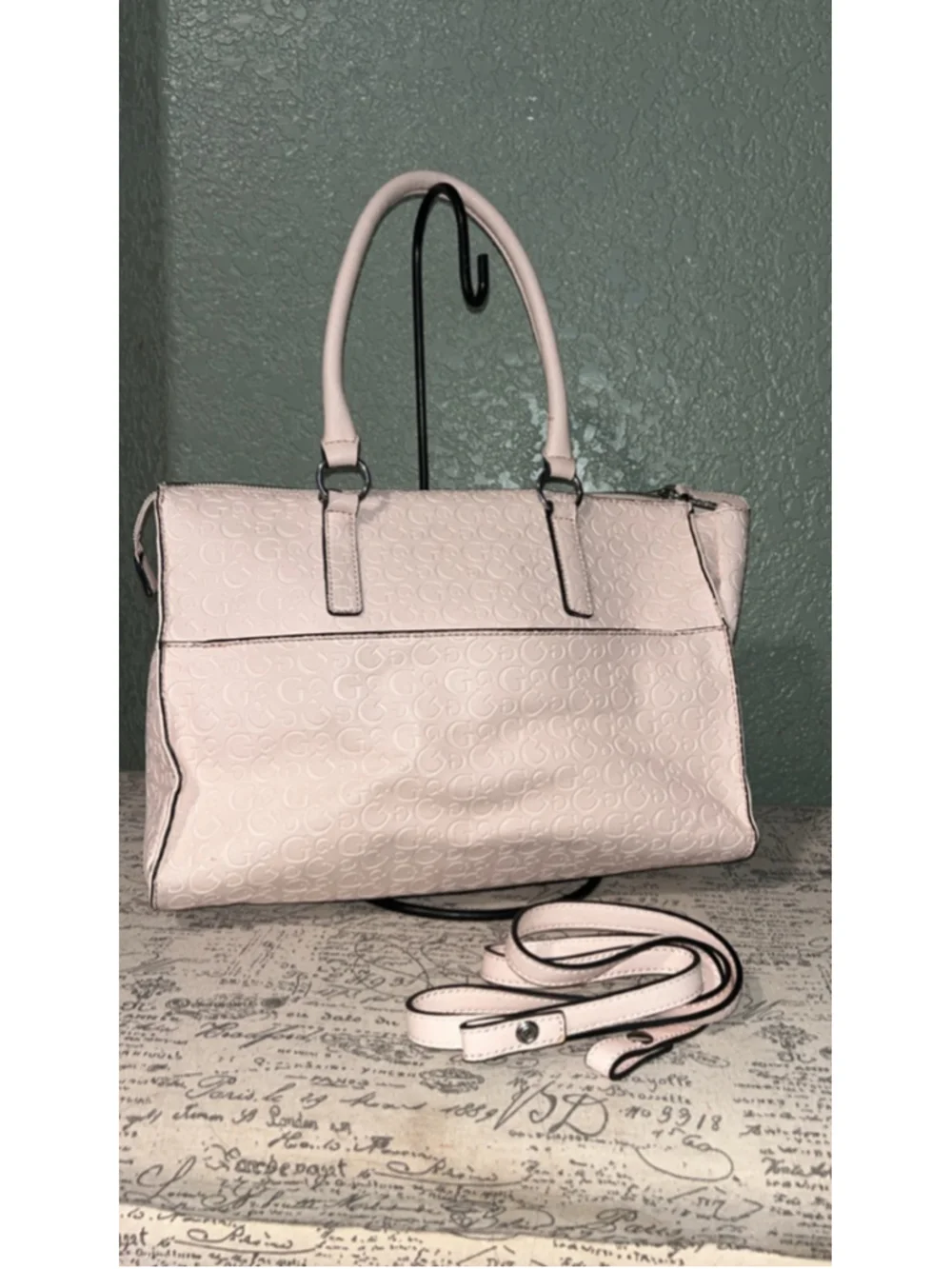 Women's Guess Pink Satchel One Size with Black Trim